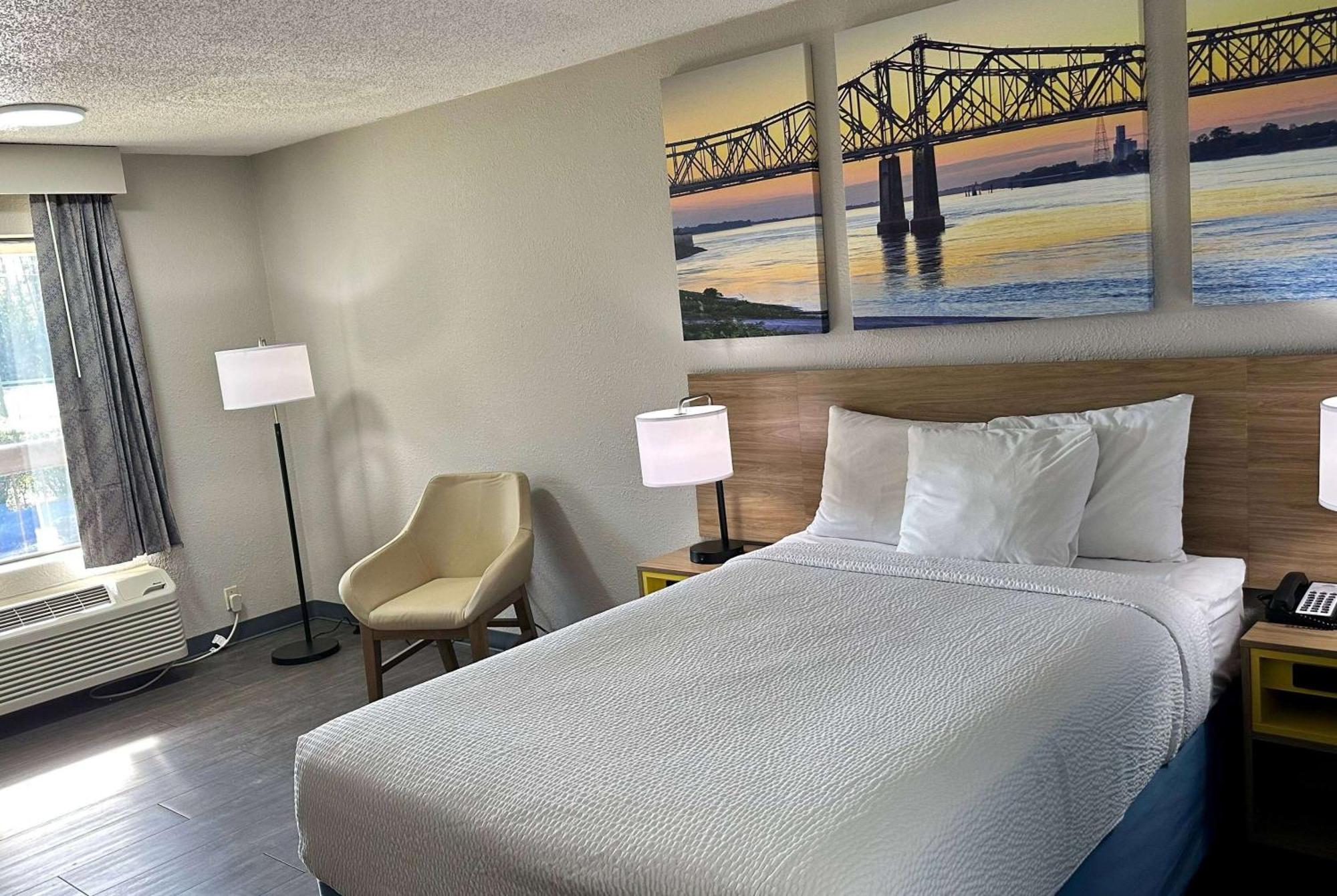 Days Inn By Wyndham Columbia Ne Fort Jackson Eksteriør bilde